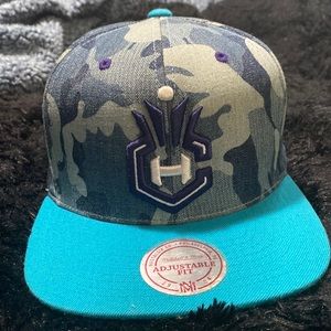 Mens Mitchell and mess SnapBack new